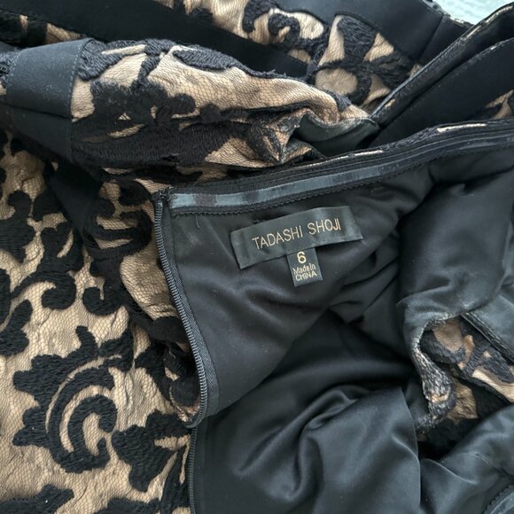 Tadashi Shoji Black Lace and Nude Evening Dress - Picture 4 of 10